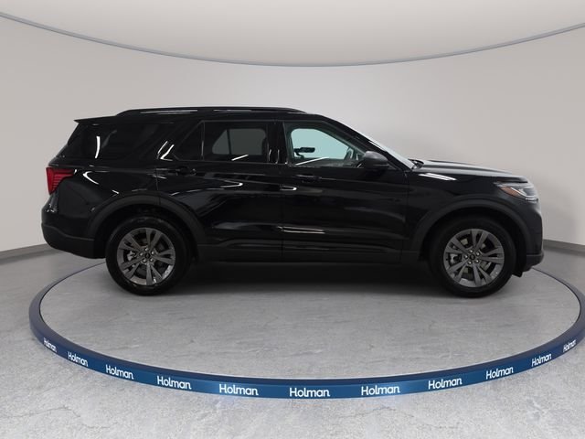 Used 2026 Black Ford Active image 5