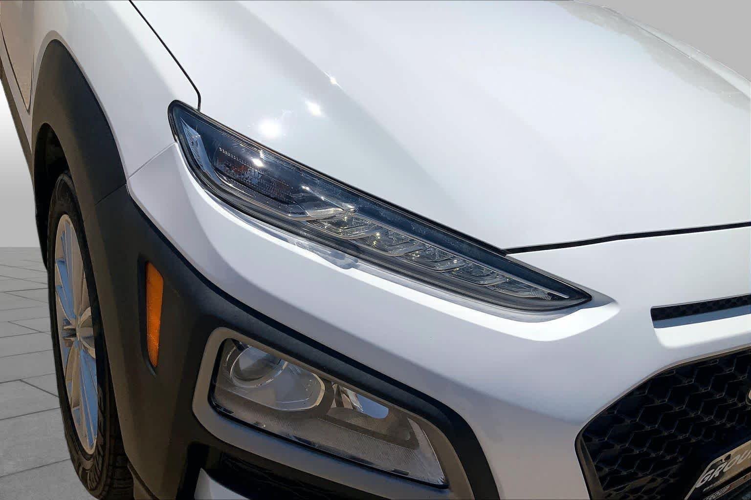 Used 2021 Lunar White Hyundai SEL image 35