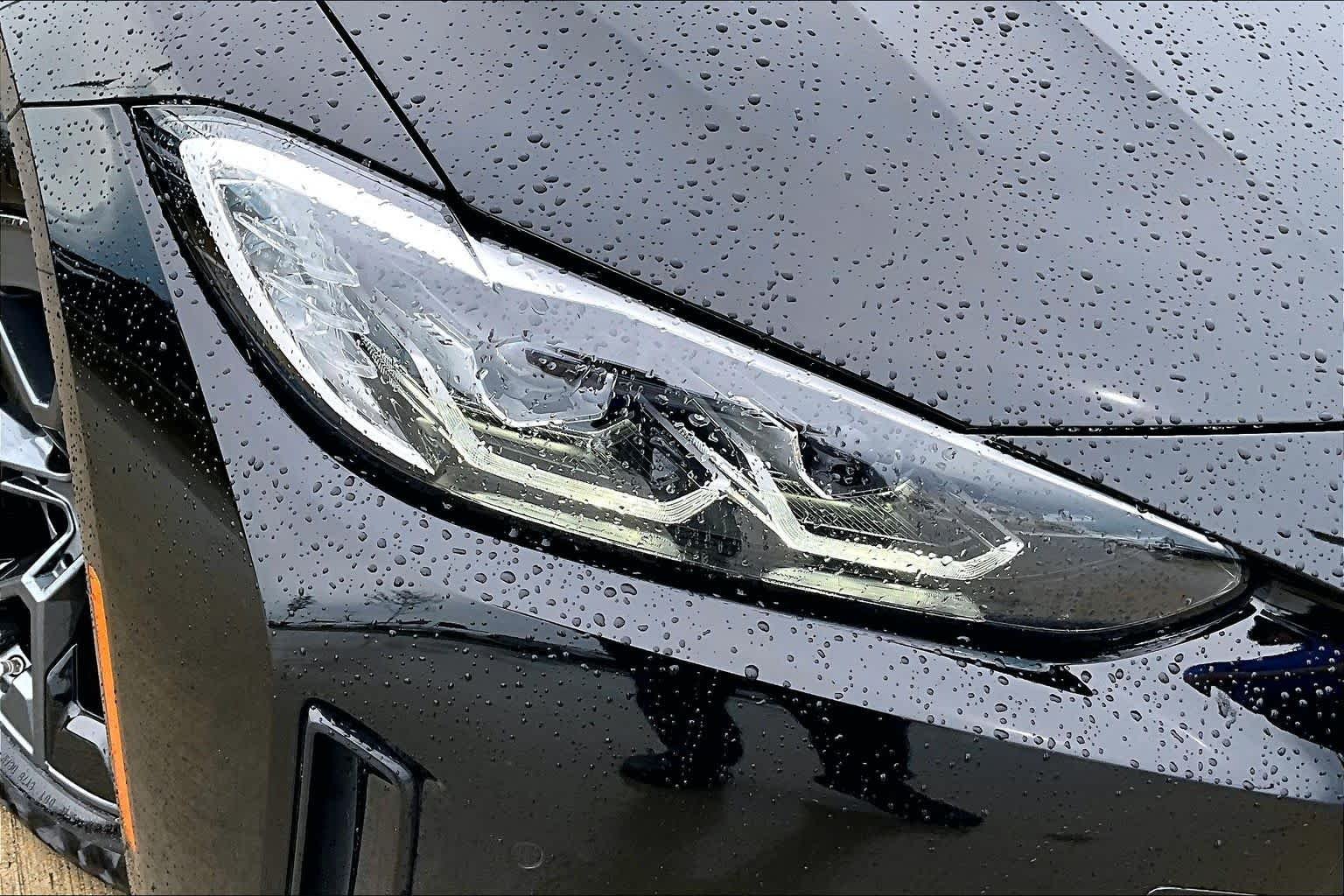 Used 2023 Jet Black BMW eDrive35 image 27