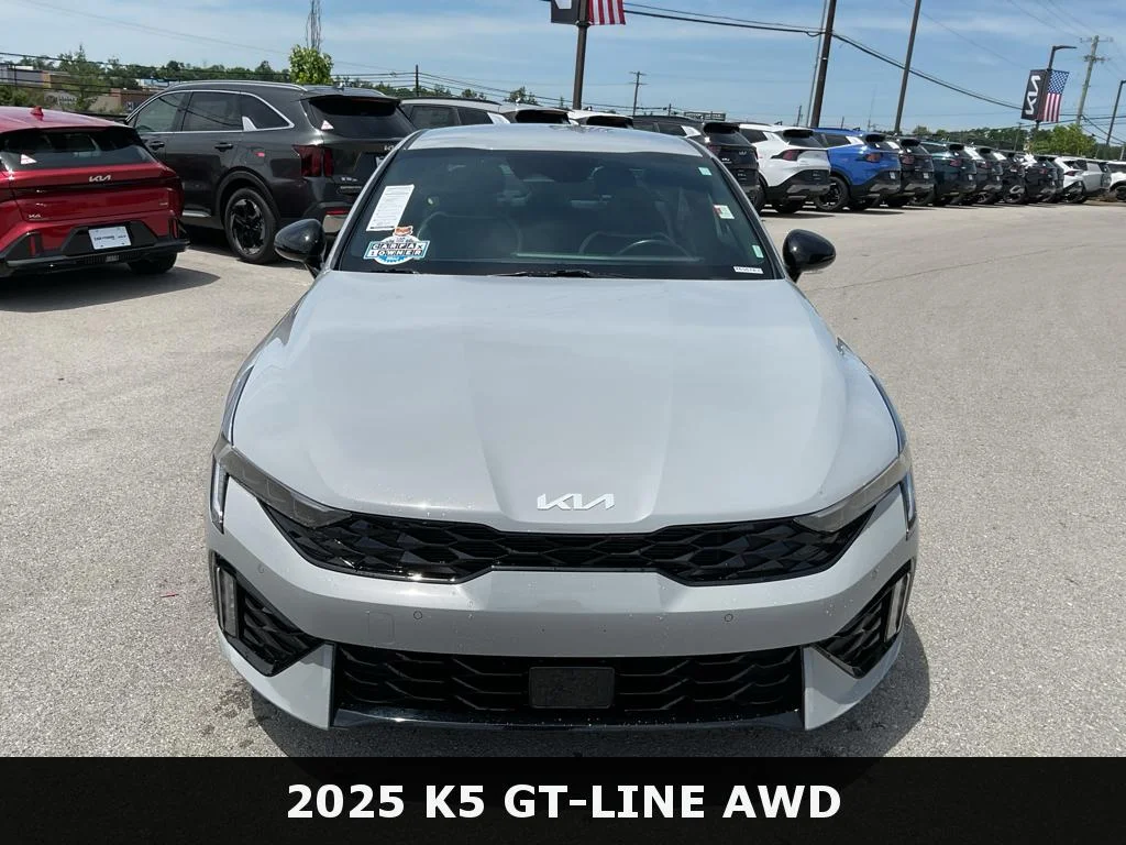 Used 2025 Wolf Gray Kia GT-Line image 3