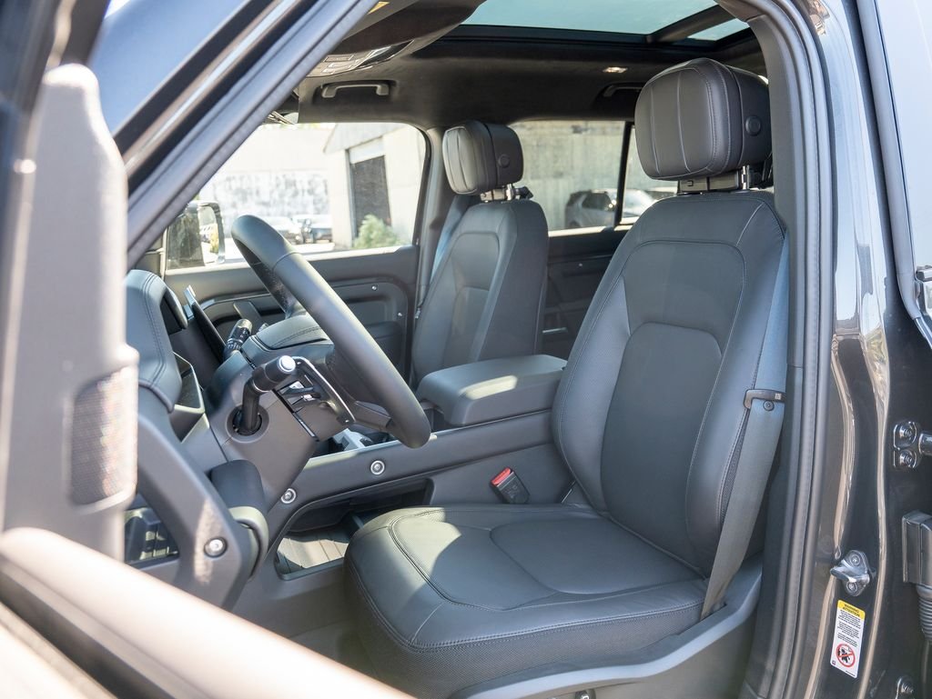 2026 Land Rover Defender V8 - Photo 19