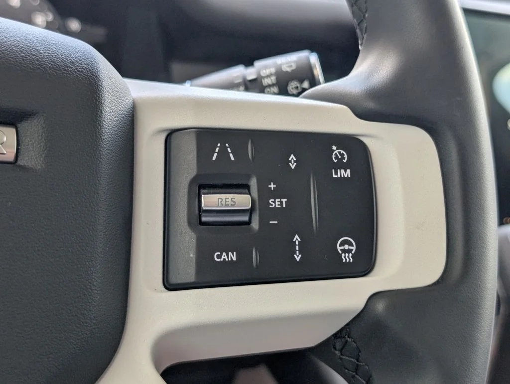 Used 2025 Black Land Rover S image 30