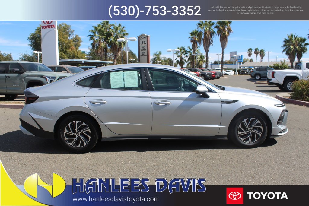 Used 2026 Silver Hyundai Blue image 6