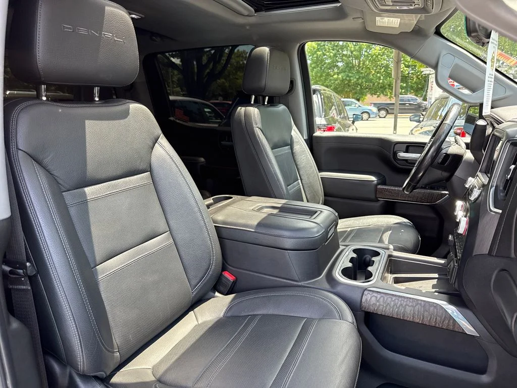 Used 2021 Red GMC Denali image 30