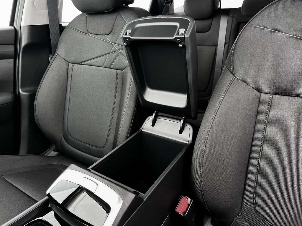 New 2026 Black Hyundai SE image 18