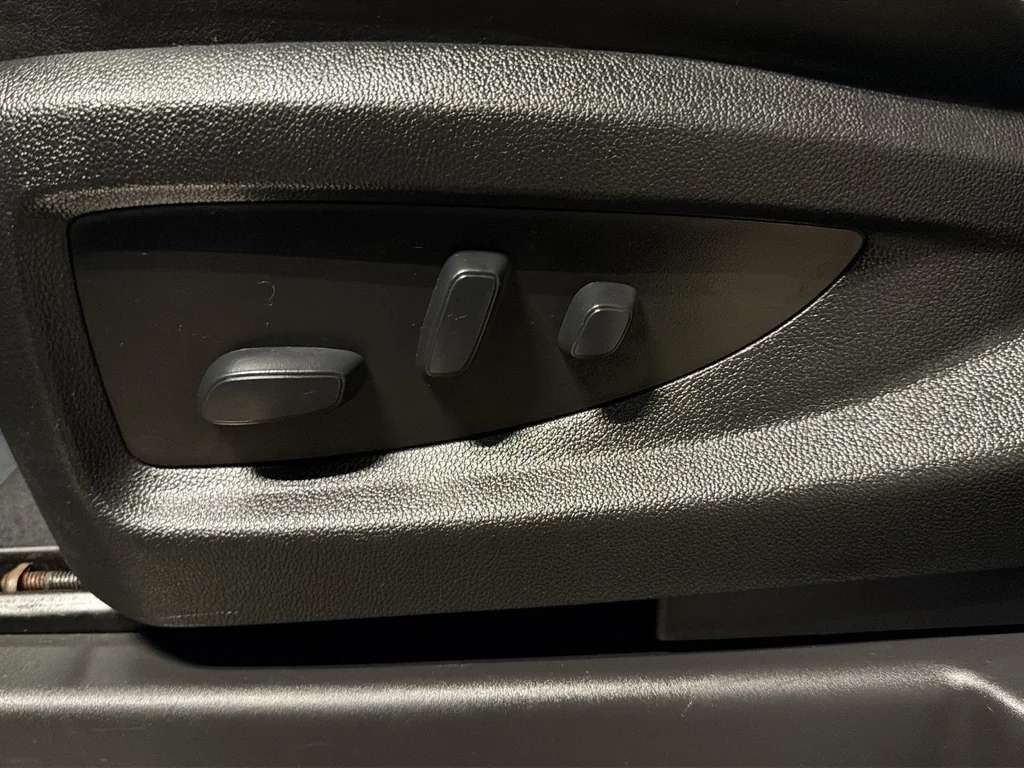 Used 2020 Black GMC Denali image 18