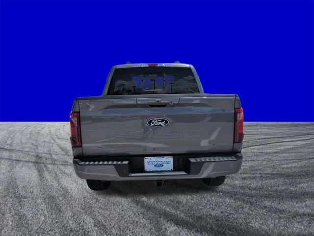 New 2026 Carbonized Gray Metallic Ford XLT image 5