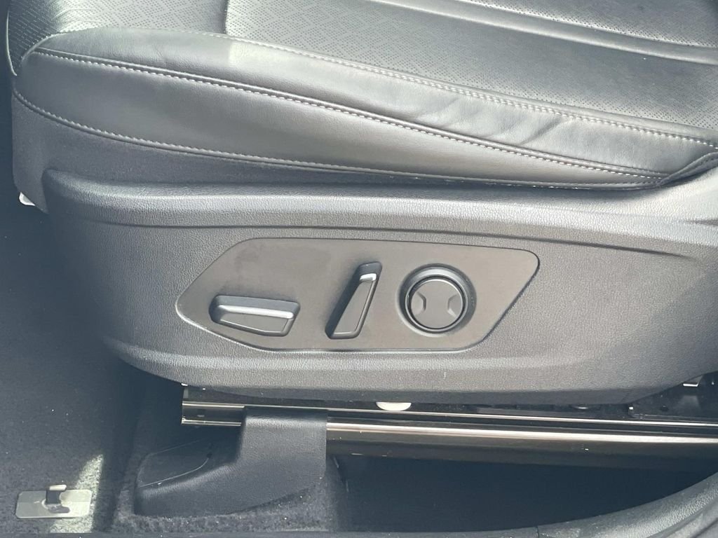 Used 2023 Black Kia EX image 15