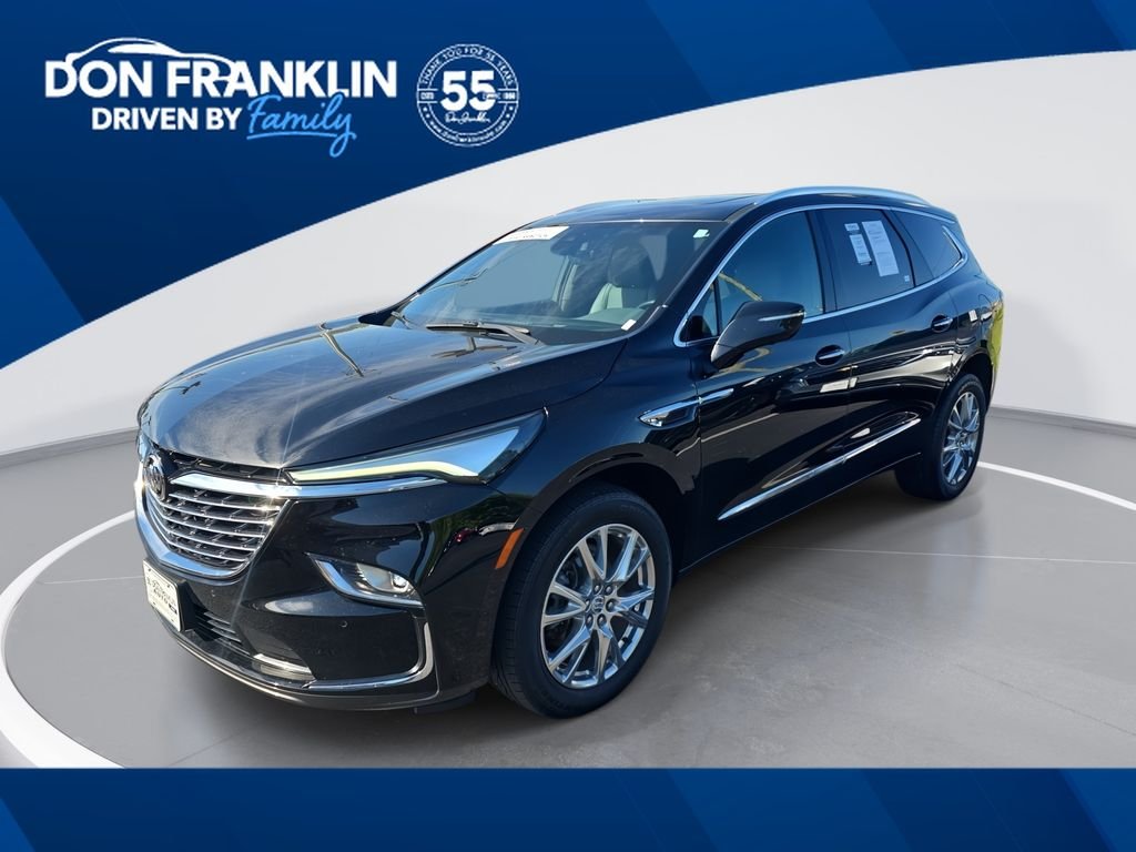 2024 Buick Enclave Essence AWD's photo