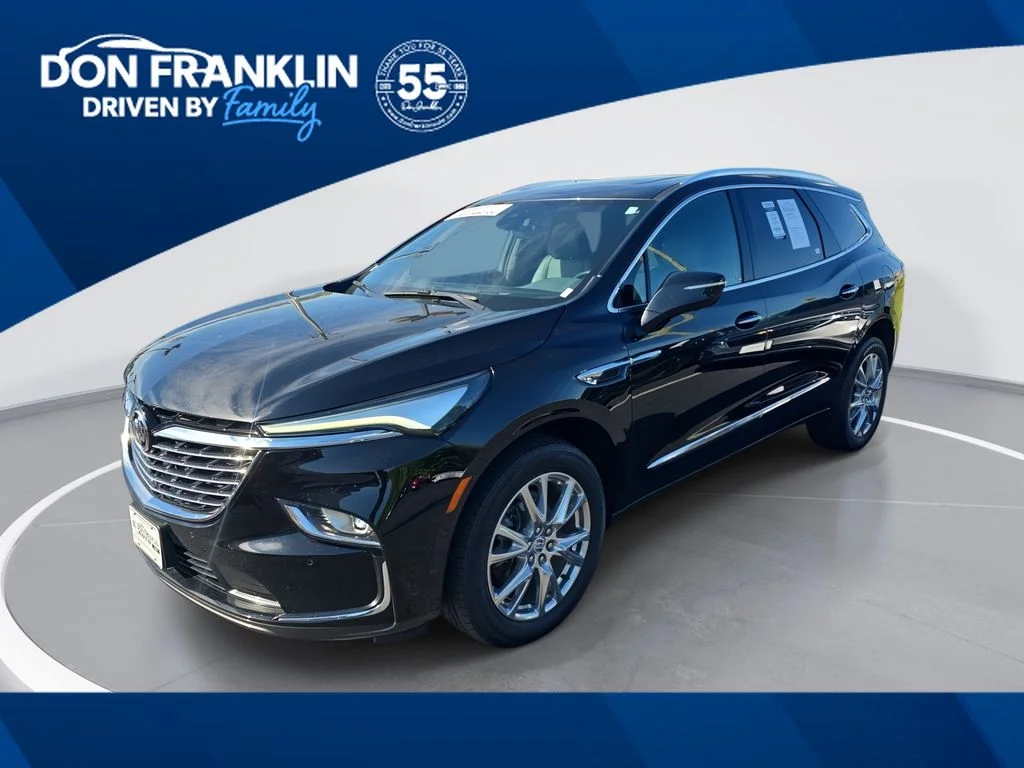 2024 Buick Enclave Essence AWD's photo