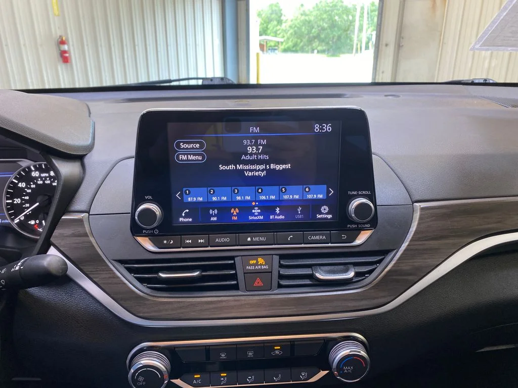 Used 2025 Black Nissan 2.5 SV image 35