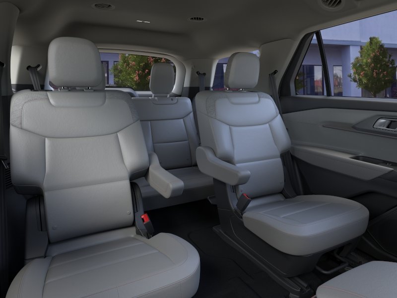 New 2026 Star White Metallic Tri-Coat Ford Active image 11