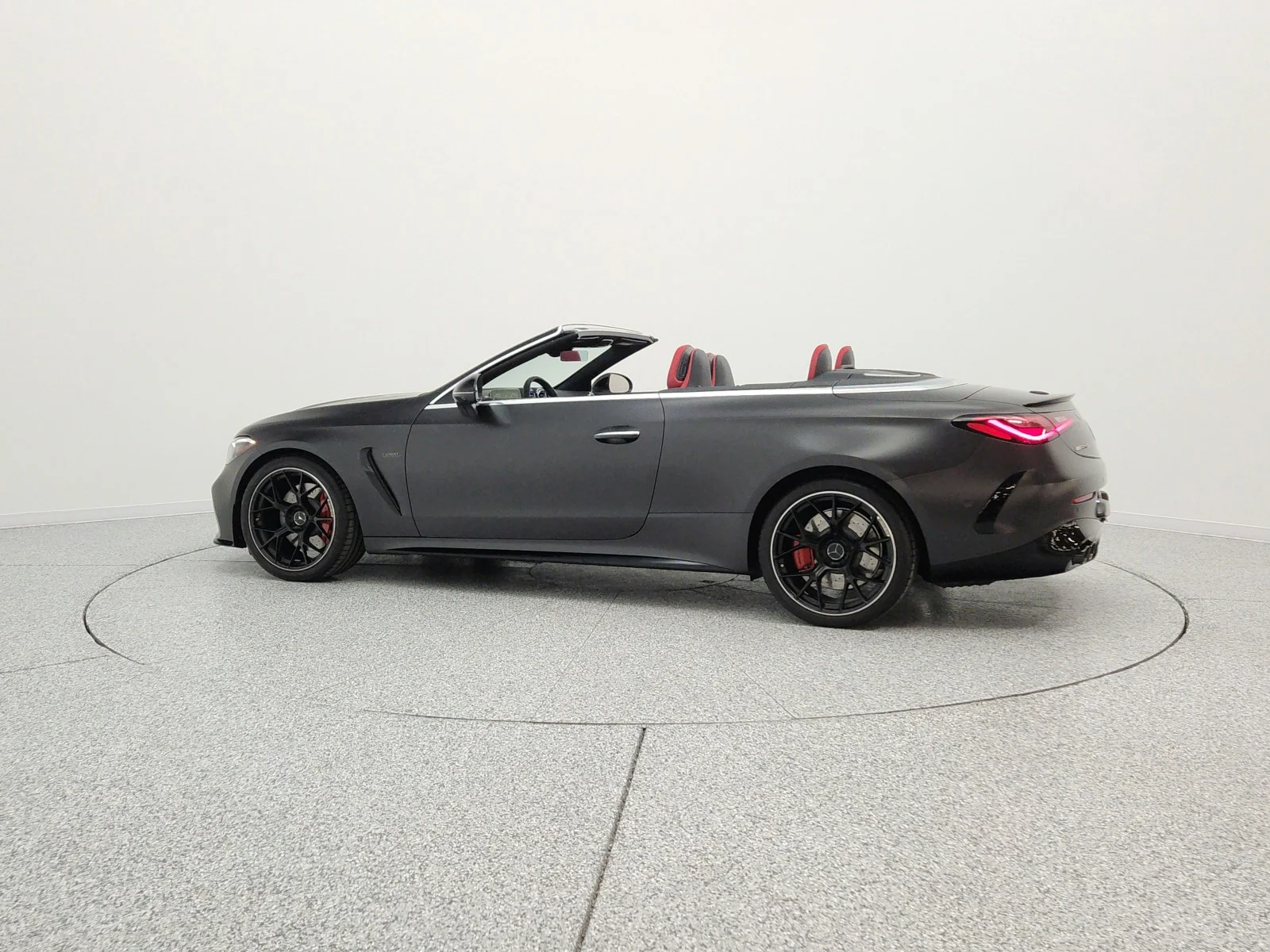 Certified Used 2026 MANUFAKTUR Graphite Grey Magno Mercedes-Benz AMG® CLE 53 4MATIC+ Cabriolet image 8