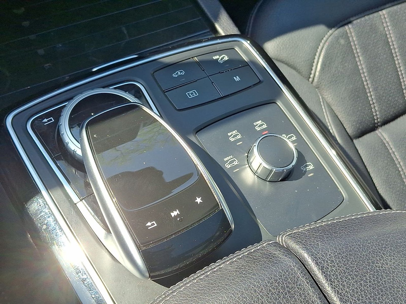 Used 2019 Iridium Silver Metallic - 775 Mercedes-Benz 4MATIC® image 27