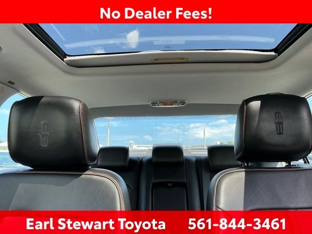 Used 2010  Lincoln Base image 15