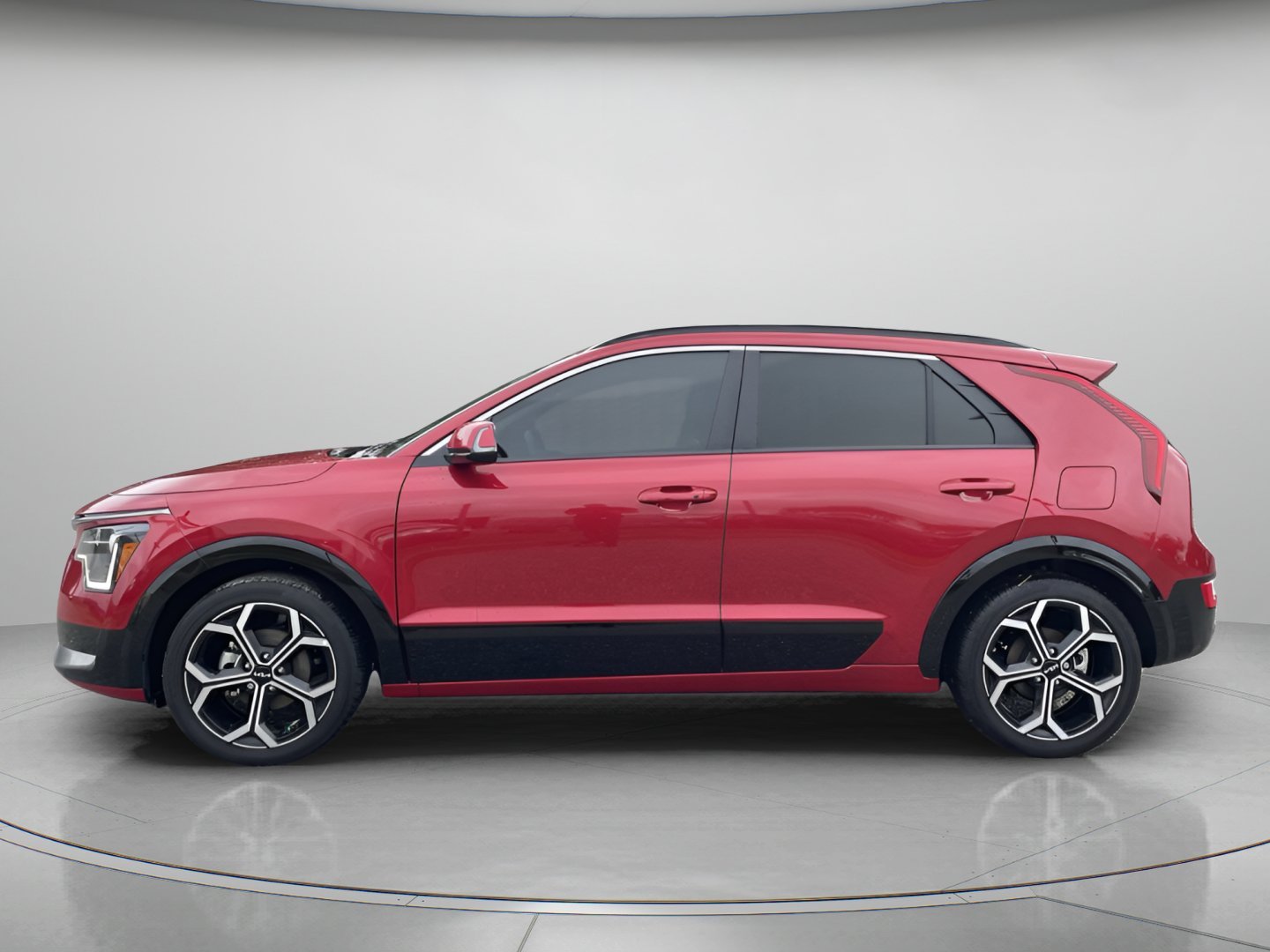 Used 2025 Runway Red Kia EX Touring image 2