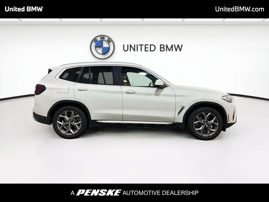 Used 2024 Alpine White BMW sDrive30i image 4