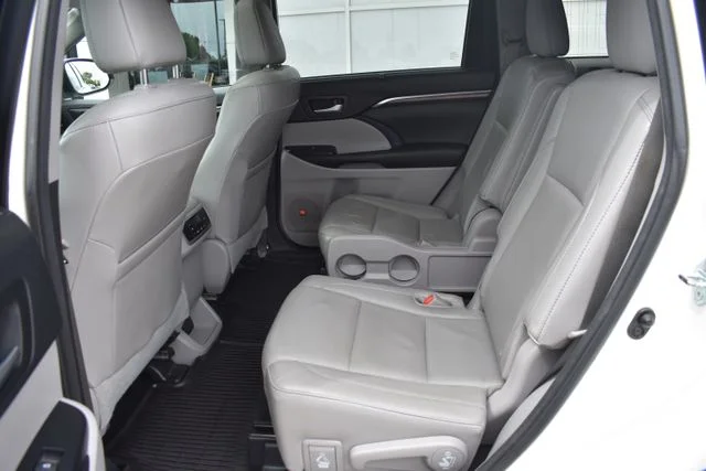 Used 2015 White Toyota Limited image 15