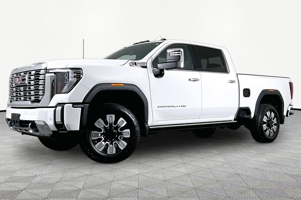 2025 GMC Sierra 4WD Crew Cab Standard Box Denali's photo