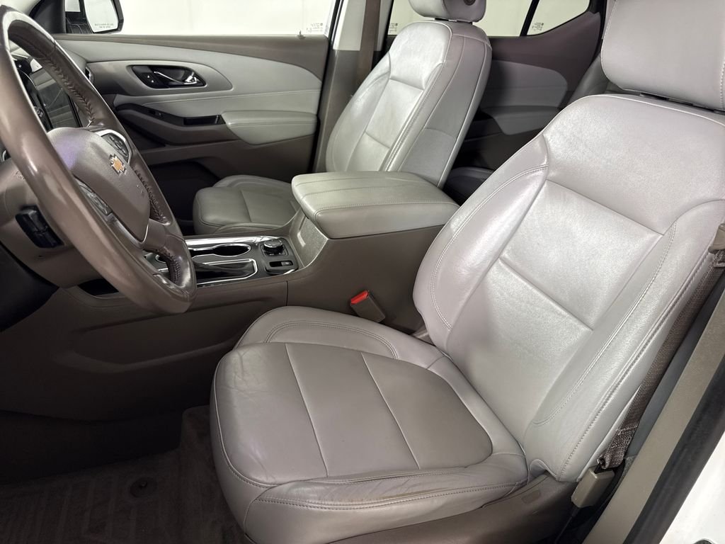 2020 Chevrolet Traverse 3LT - Photo 11