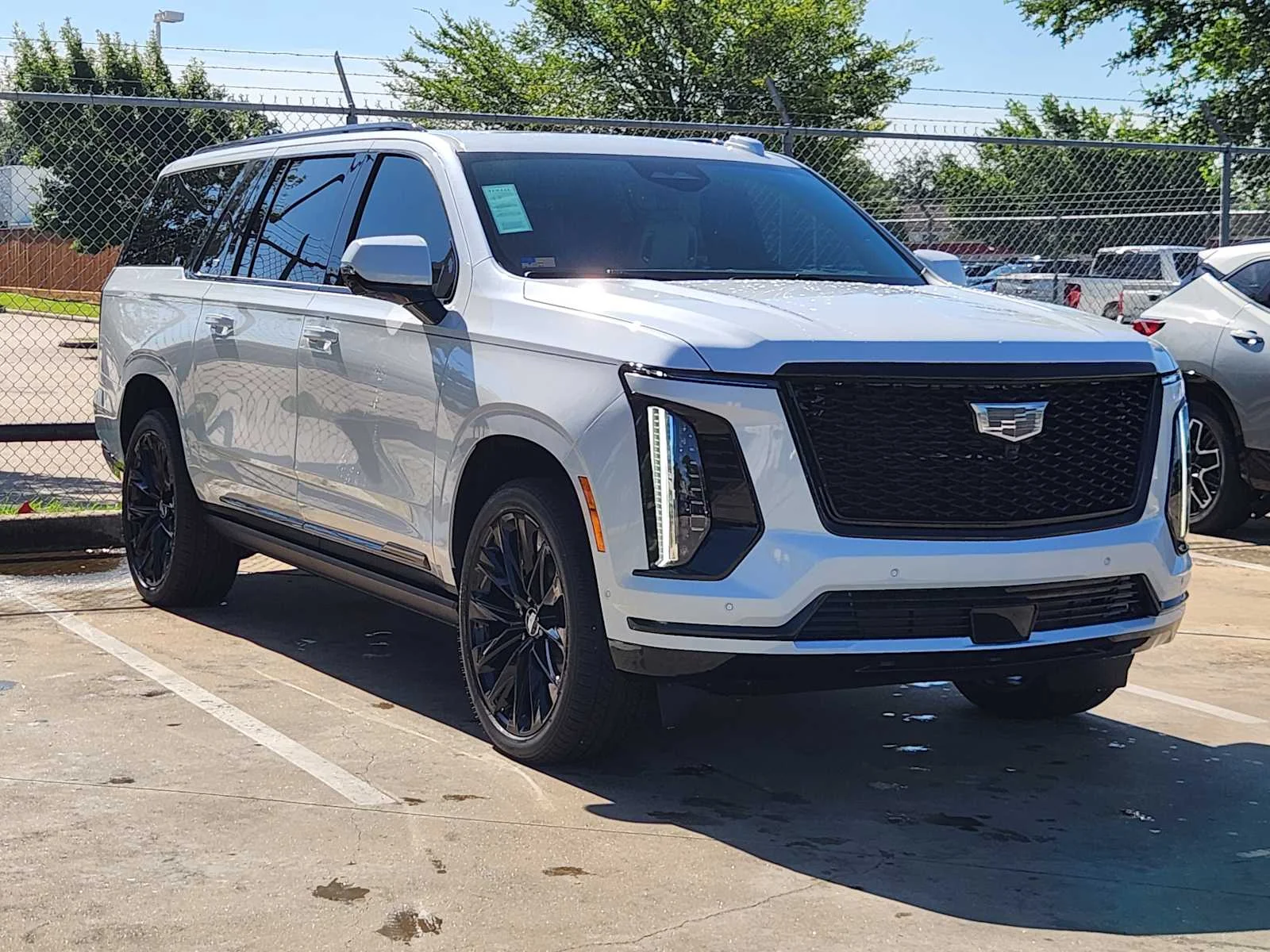 New 2026 Vibrant White Tricoat Cadillac Platinum Sport image 2