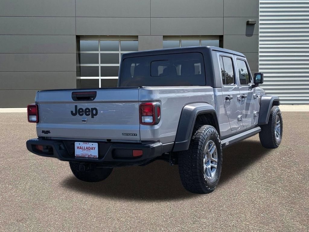 Used 2020 Billet Silver Metallic Clearcoat Jeep Sport S image 5