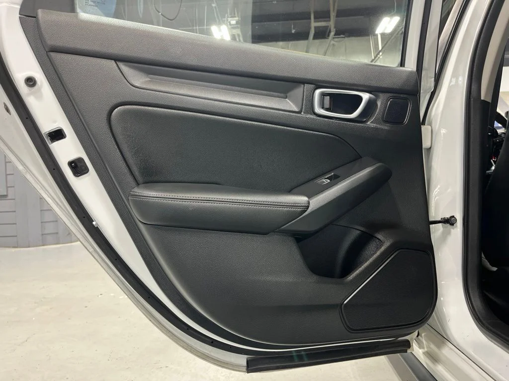 2024 Honda Civic Hatchback EX-L - Photo 25