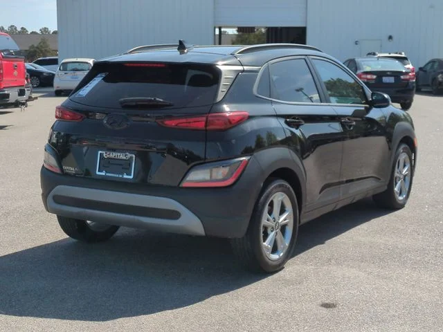 Used 2023 Black Hyundai SEL image 3