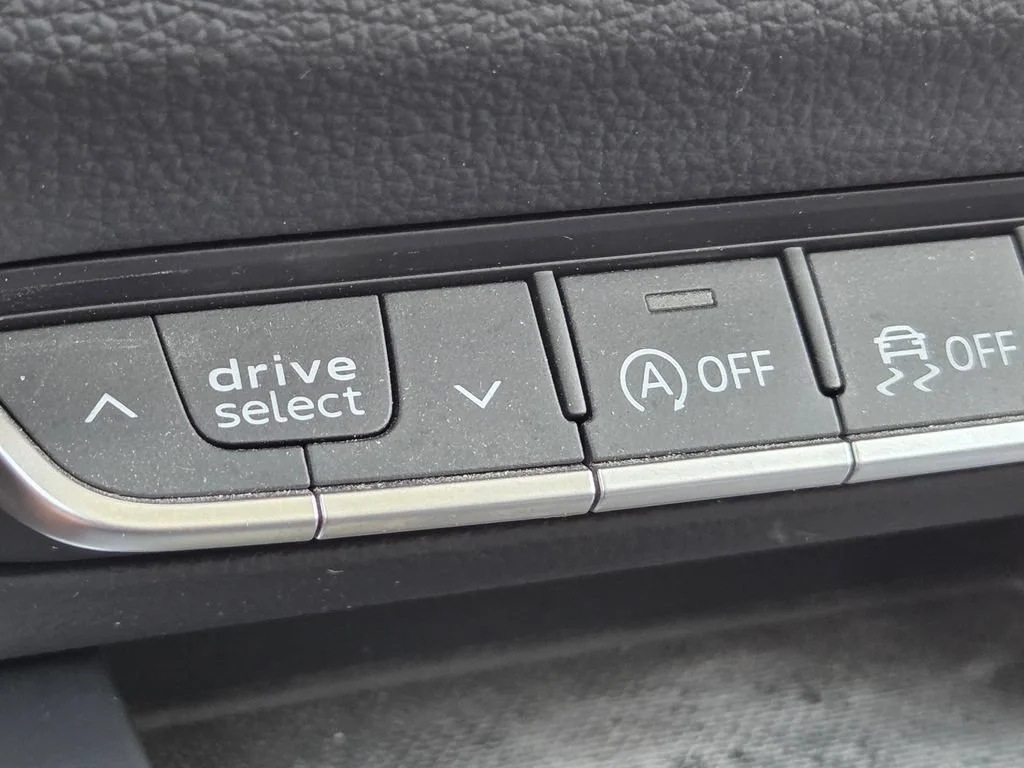 Used 2018  Audi Premium image 15