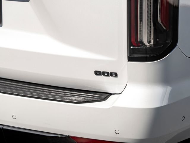 Used 2022 Crystal White Tricoat Cadillac Sport image 12