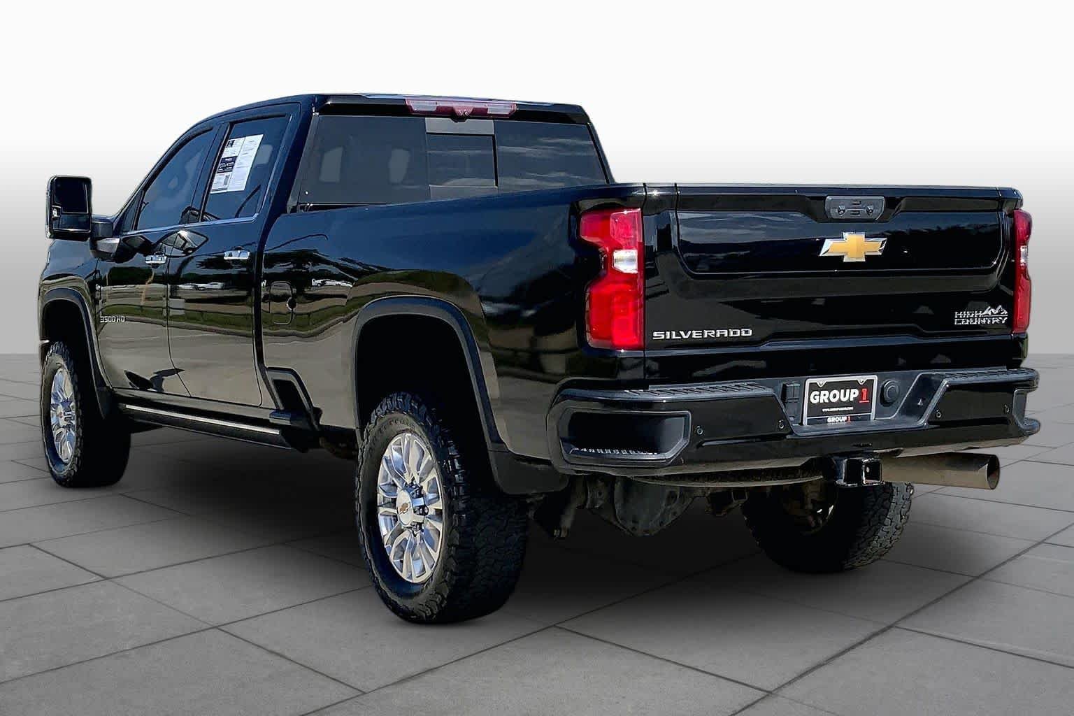 Used 2022 Black Chevrolet High Country image 23