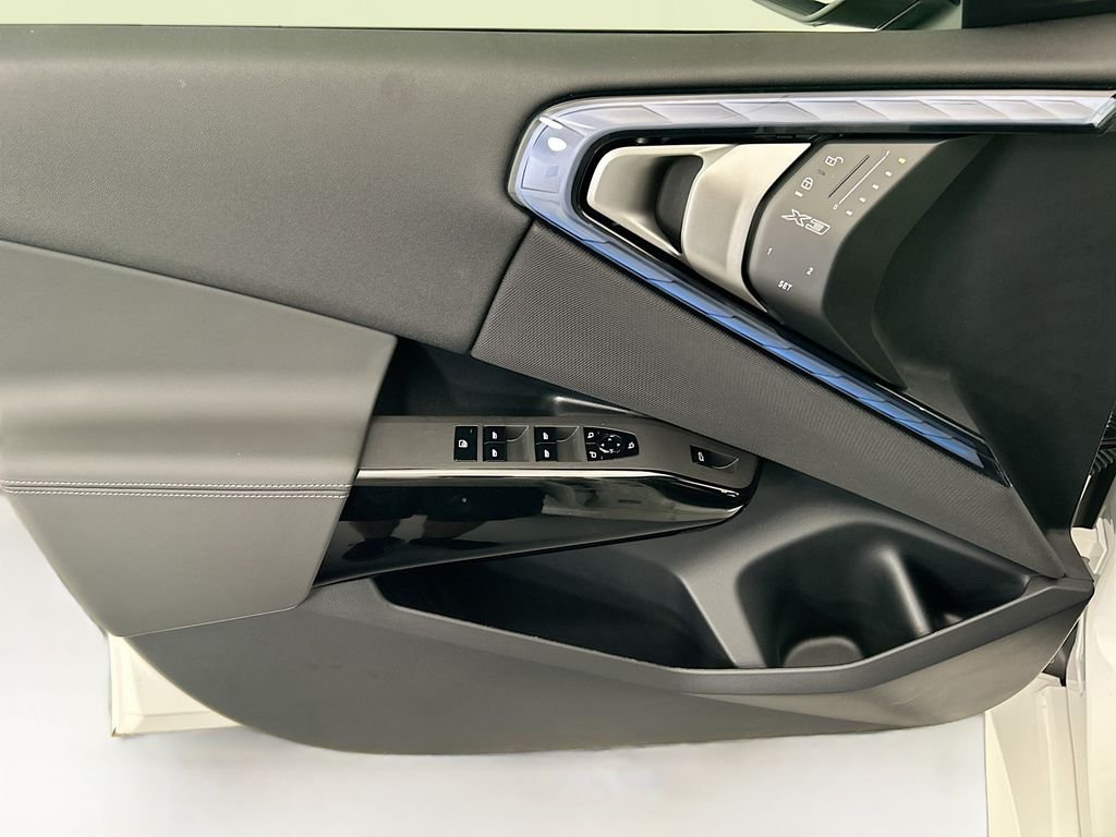 Used 2026 Alpine White BMW 30 xDrive image 23