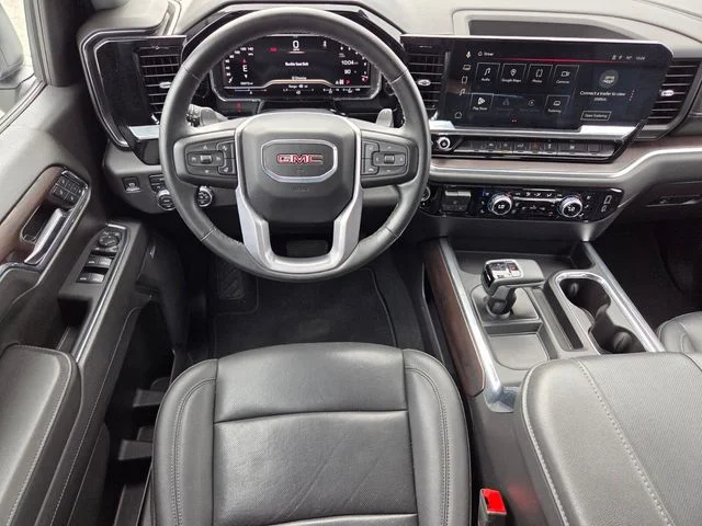 Used 2024 White GMC SLT image 12