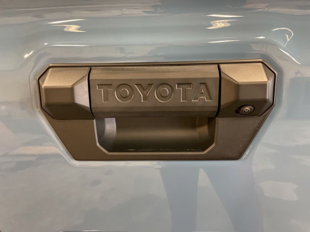 2026 Toyota Tacoma SR5 - Photo 29