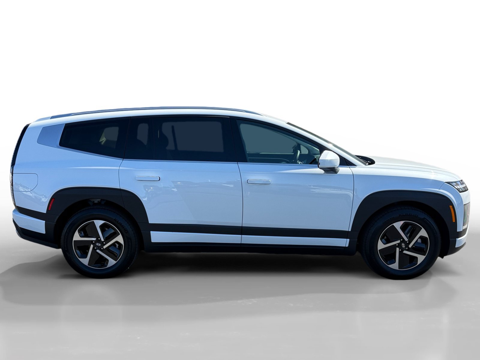 Used 2026 Snow White Pearl Hyundai S image 6