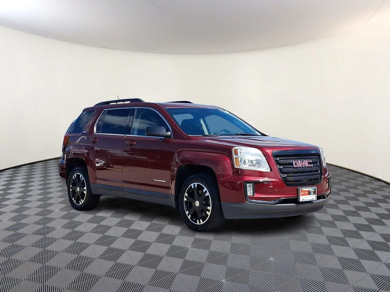 Used 2017 Crimson Red Tintcoat GMC SLE image 4