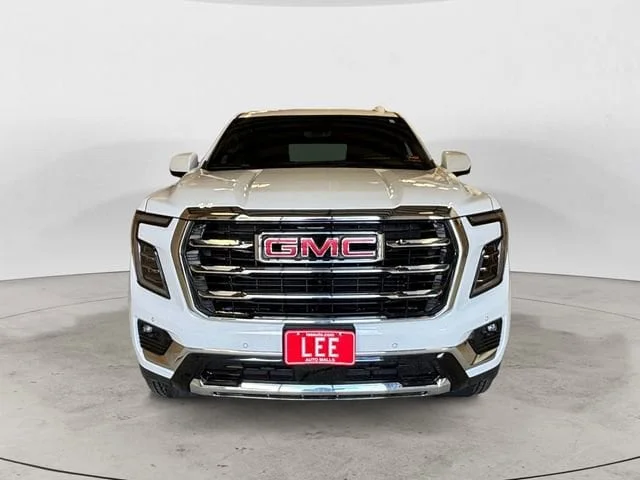 New 2026 Summit White GMC Elevation image 9