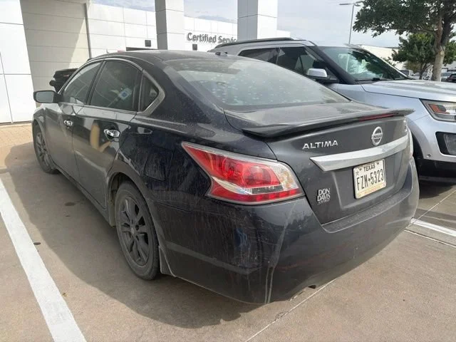 Used 2015 Black Nissan 2.5 S image 3