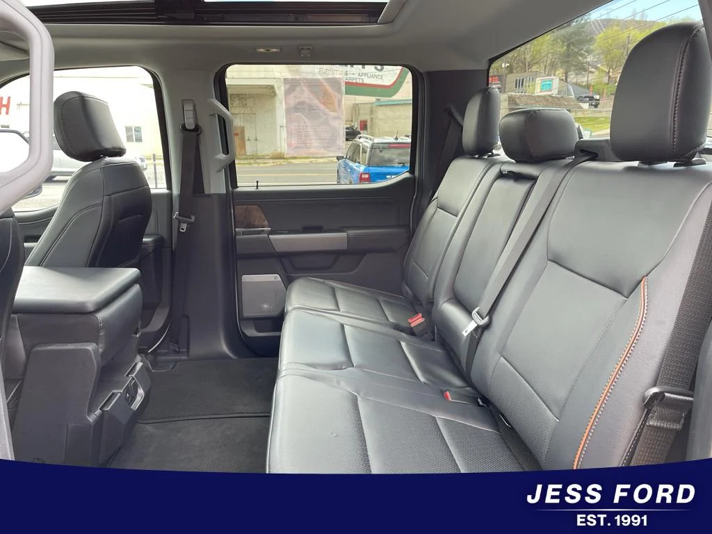 2025 Ford F-350 Super Duty Lariat - Photo 18