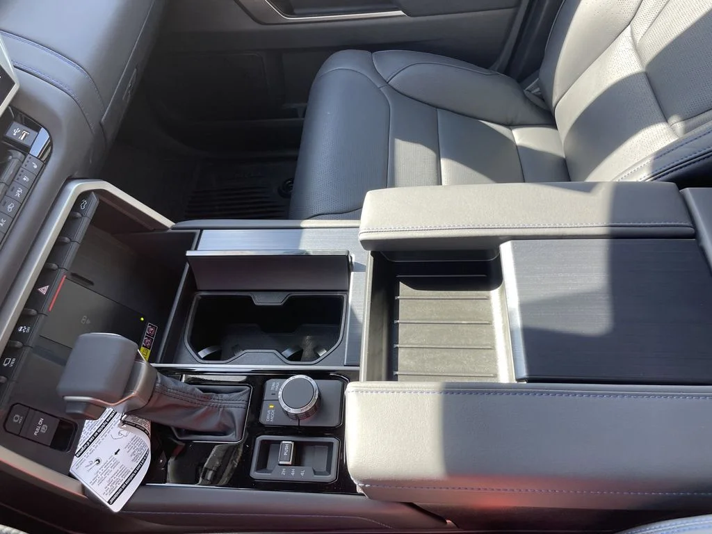 New 2026 Magnetic Gray Metallic Toyota Platinum image 24