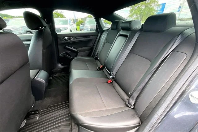 Used 2025 Meteorite Gray Metallic Honda Sport image 19