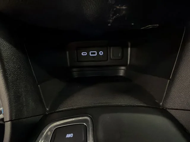 Used 2022 Gray Chevrolet LT image 40