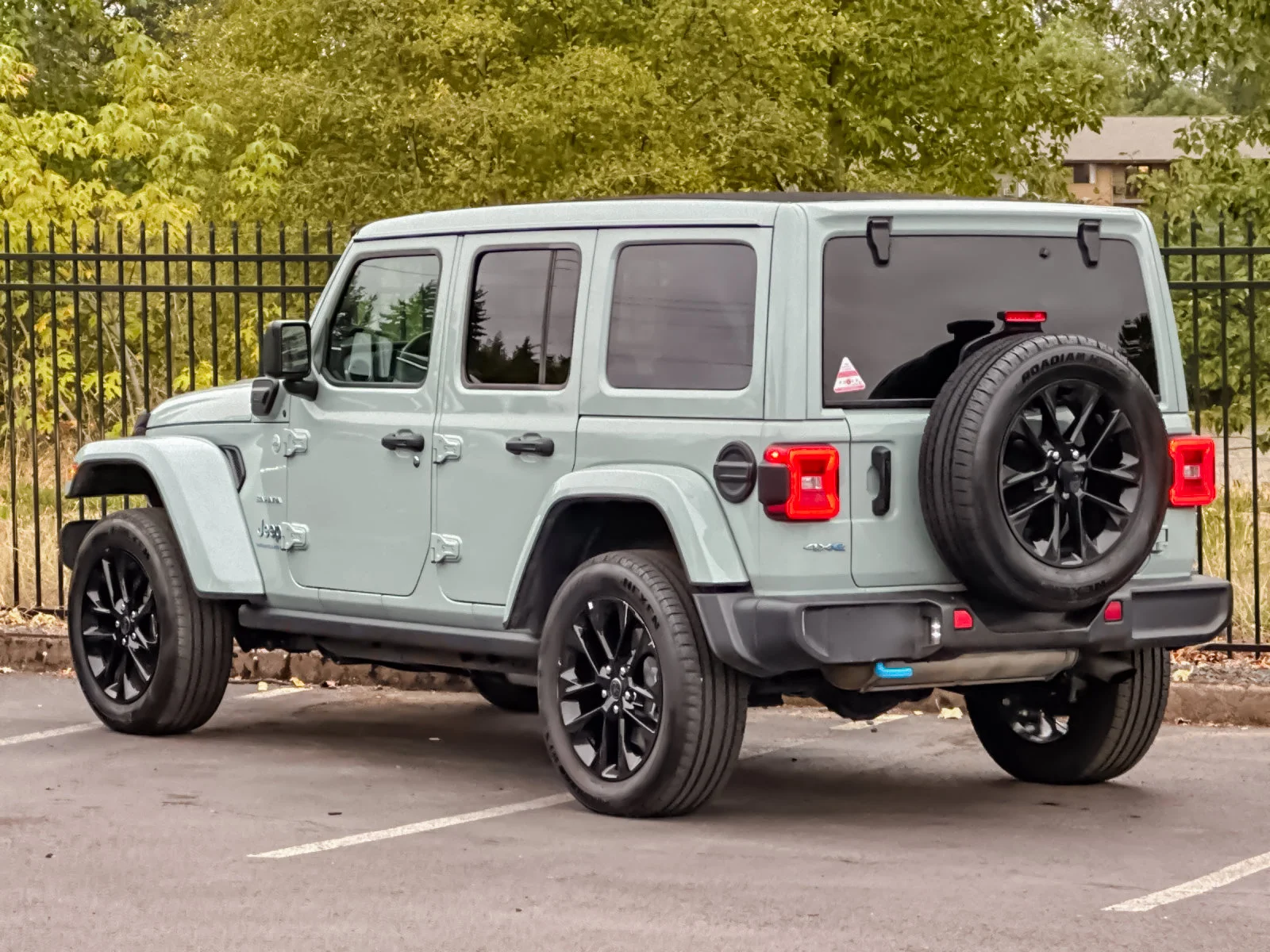 Used 2024 Gray Jeep Sahara 4xe image 5