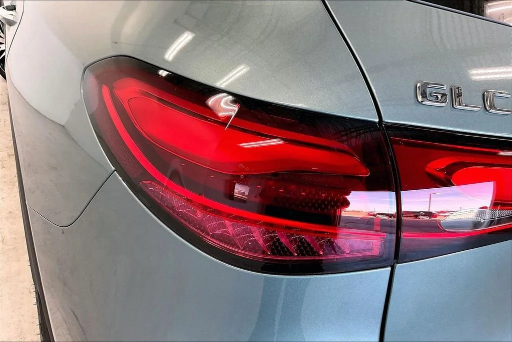 New 2026 Verde Silver Metallic Mercedes-Benz GLC 300 image 26