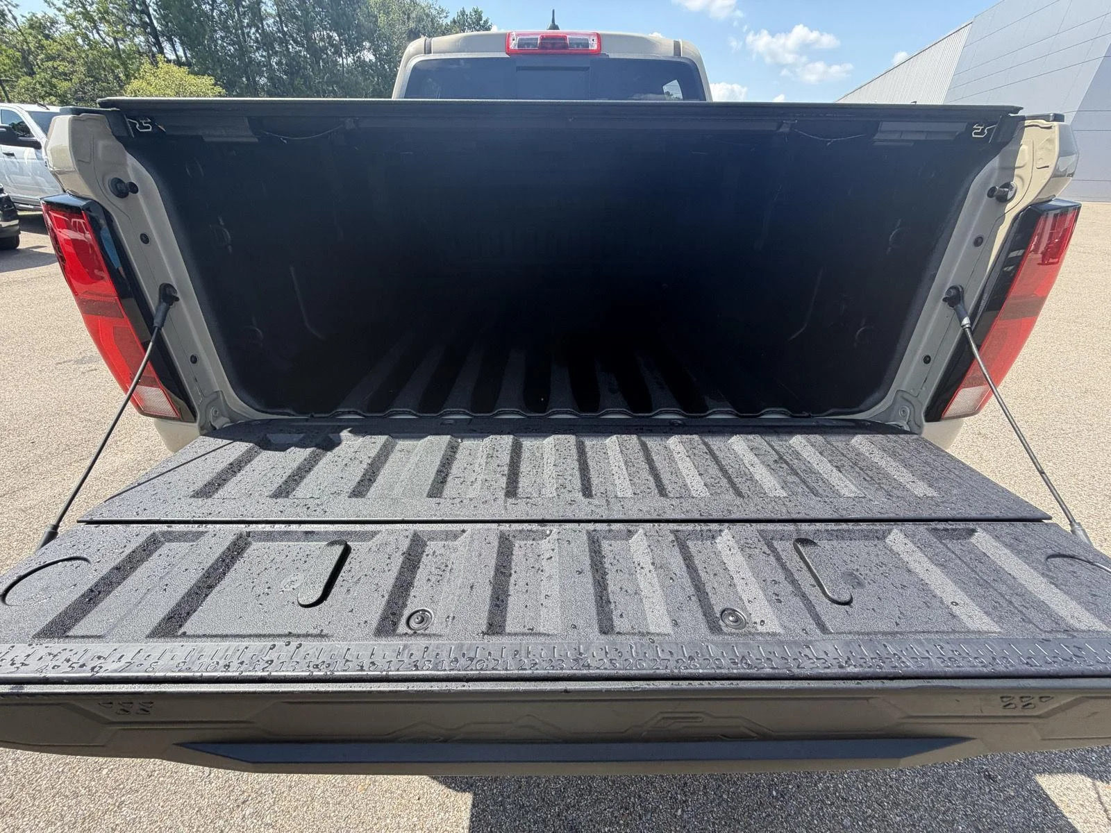Used 2023 Sand Dune Metallic Chevrolet 4WD ZR2 image 18