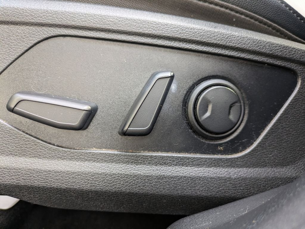 Used 2023 Black Kia EX image 21