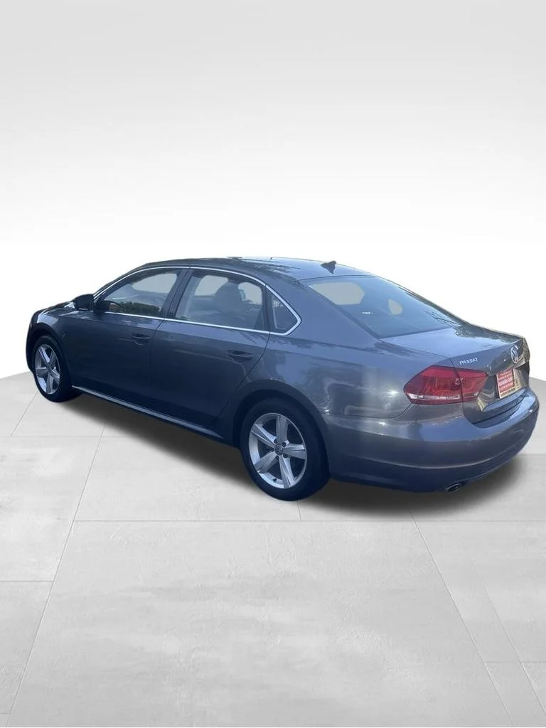 Used 2014 Gray Volkswagen 2.5 SE image 13