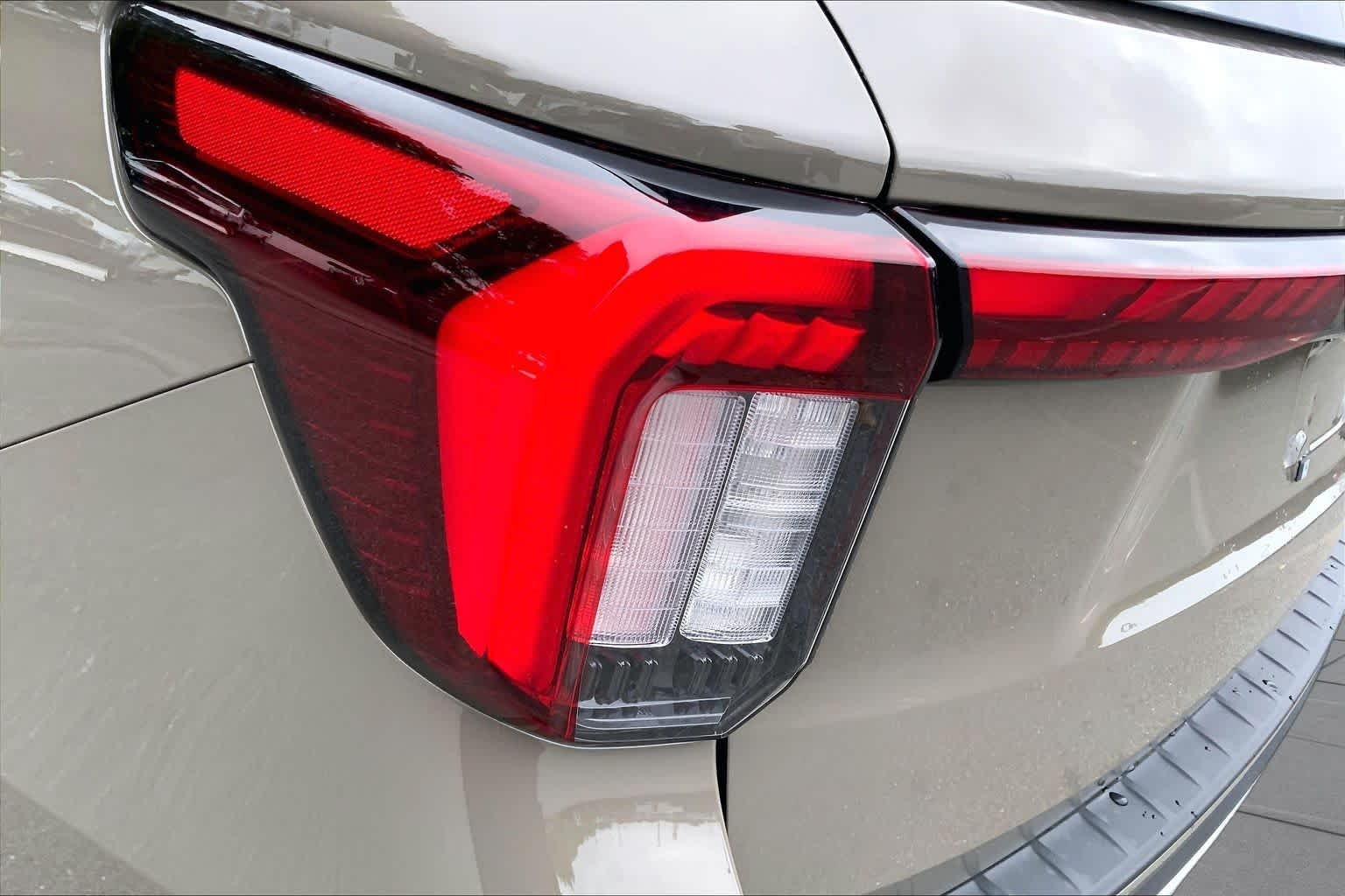 New 2027 Marsh Gray Ford Tremor image 5