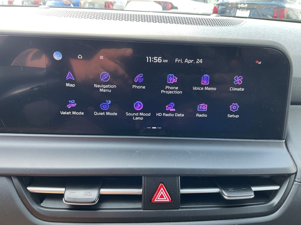 Certified Used 2025 Snow White Pearl Kia SX image 26
