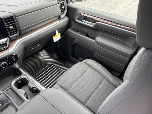 New 2026 Special Exterior Color Chevrolet LT image 9